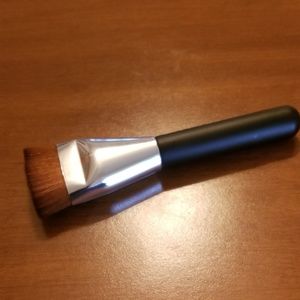 Foundation brush